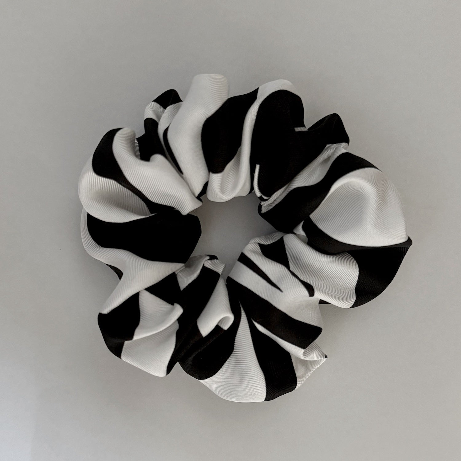 SILK SCRUNCHIE